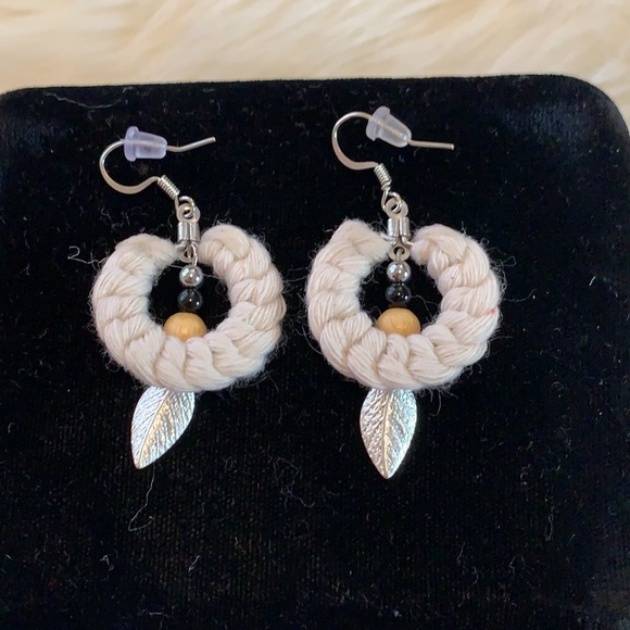 New Boho Style Uniquely Handmade Macrame Beaded Leaf Charm Silver Hook Dangles - Picture 7 of 15